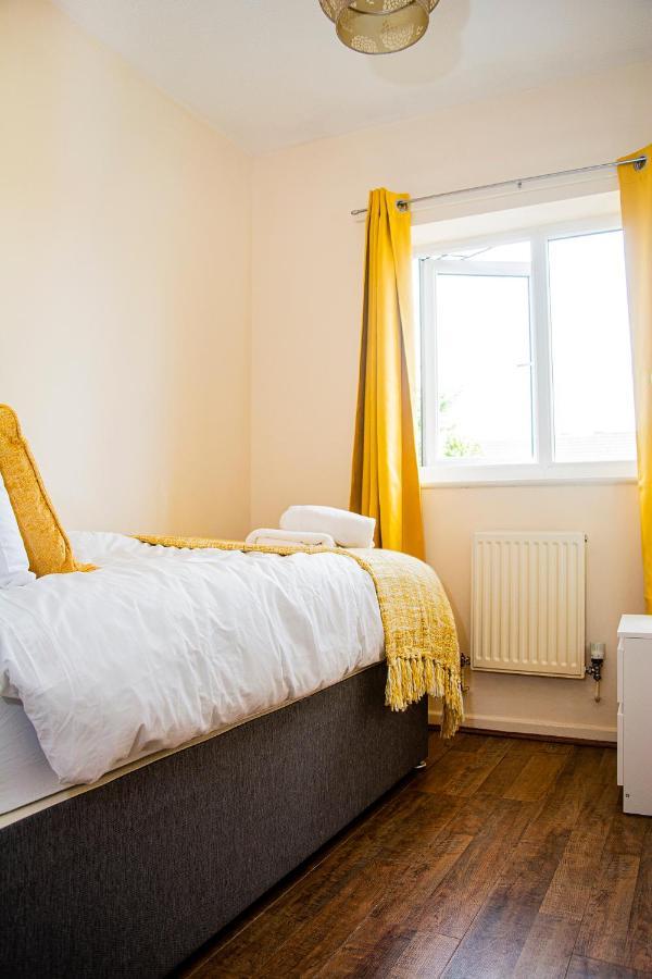 Cosy 3-Bed Home Close To City Centre Манчестер Экстерьер фото